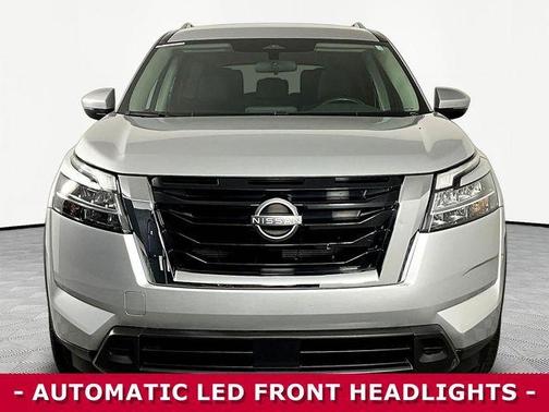 Brilliant Silver Metallic 2022 Nissan Pathfinder SV
