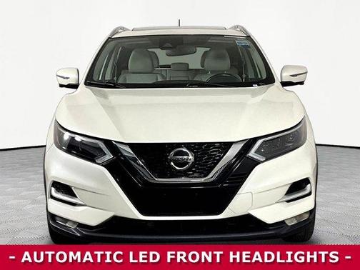 White 2022 Nissan Rogue Sport SL