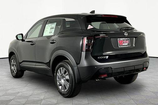 Super Black 2026 Nissan Kicks S
