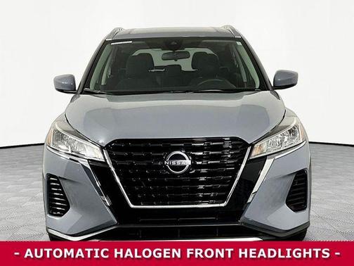 Boulder Gray Metallic 2024 Nissan Kicks SV