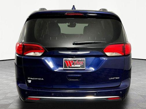 Jazz Blue Pearlcoat 2020 Chrysler Pacifica Limited