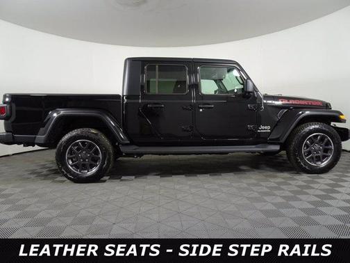 Photo 2 of 32 of 2021 Jeep Gladiator Overland