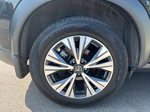 Black 2021 Nissan Rogue SV