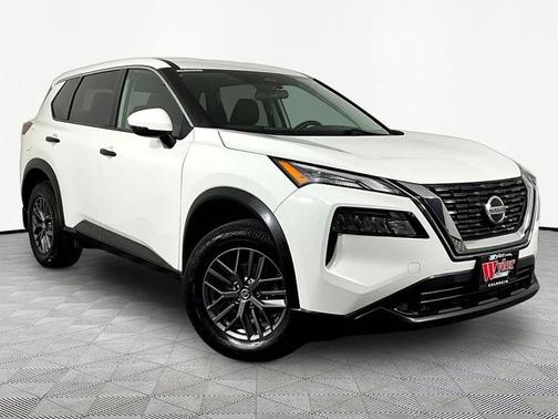 Pearl White Tri-Coat 2021 Nissan Rogue S