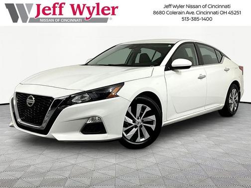 Glacier White 2022 Nissan Altima 2.5 S