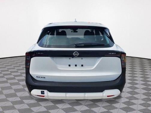 Fresh Powder 2026 Nissan Kicks S