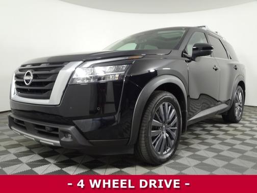 2022 Nissan Pathfinder SL