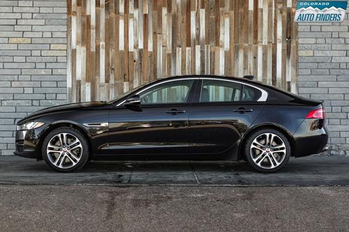 2017 Jaguar XE 35t Premium