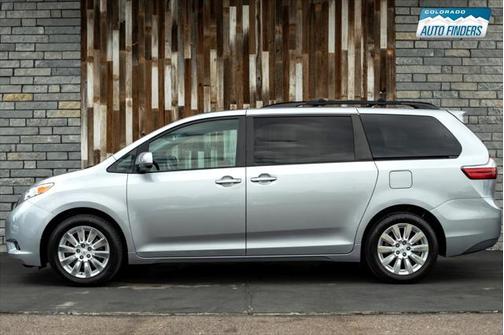 2015 Toyota Sienna XLE