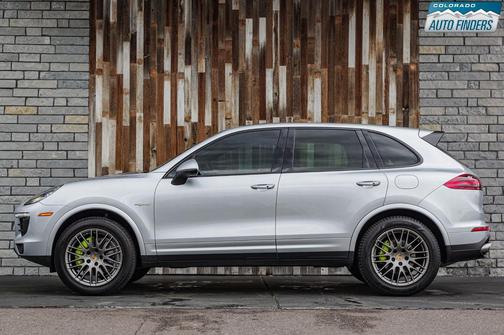 2017 Porsche Cayenne S