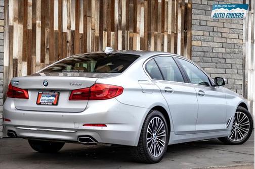 2019 BMW 540 540i