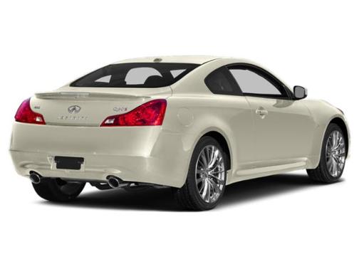 Majestic White 2015 INFINITI Q60 S