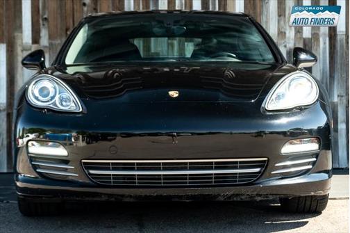 2013 Porsche Panamera 4 Platinum Edition