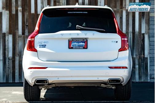2020 Volvo XC90 T5 Momentum