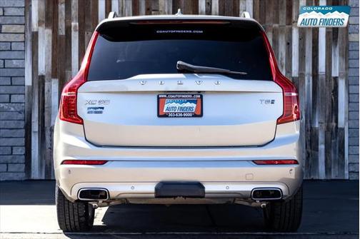 2016 Volvo XC90 Hybrid T8 Momentum