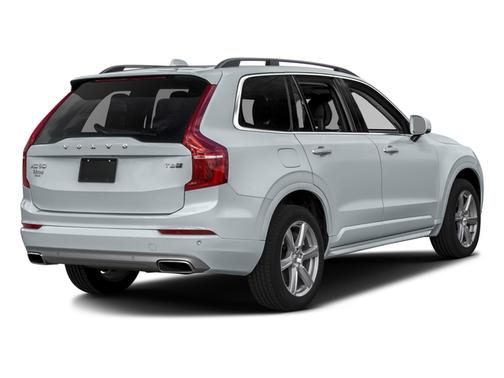 2016 Volvo XC90 Hybrid T8 Momentum