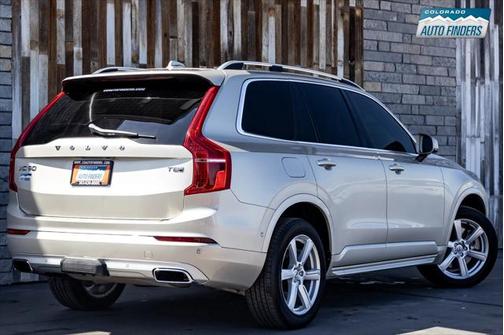 2016 Volvo XC90 Hybrid T8 Momentum