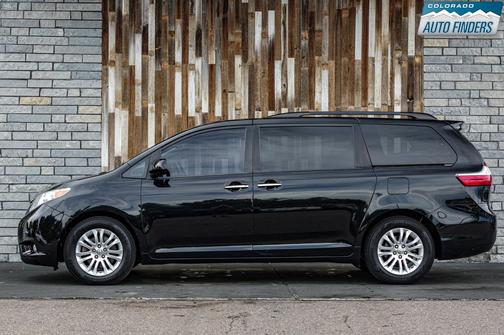 2017 Toyota Sienna XLE Premium