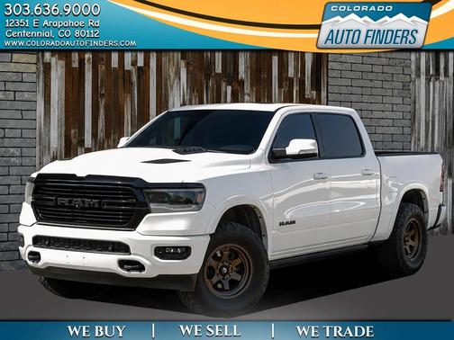 Bright White Clearcoat 2020 RAM 1500 Laramie