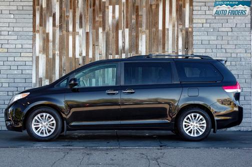 2013 Toyota Sienna XLE