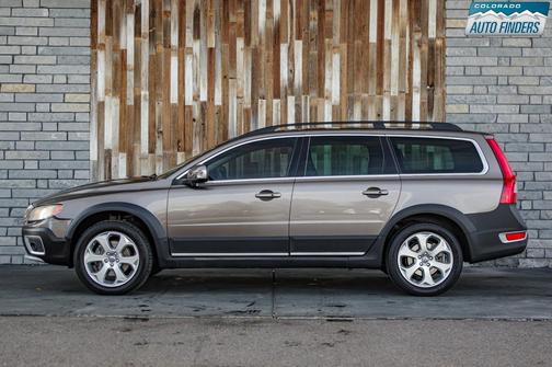 2010 Volvo XC70 T6