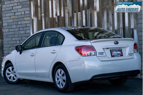 2016 Subaru Impreza 2.0i