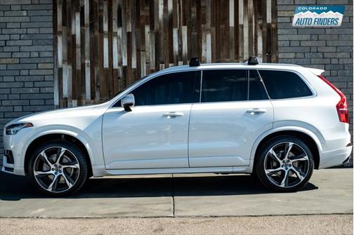 2017 Volvo XC90 T6 R-Design