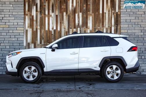 2020 Toyota RAV4 Hybrid XLE