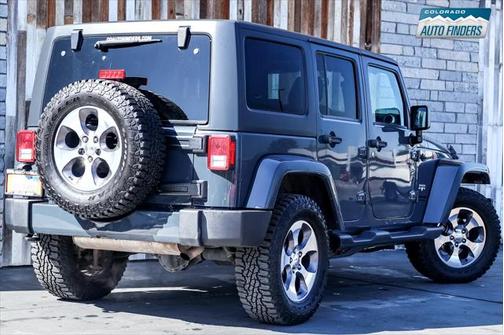 2016 Jeep Wrangler Unlimited Sahara
