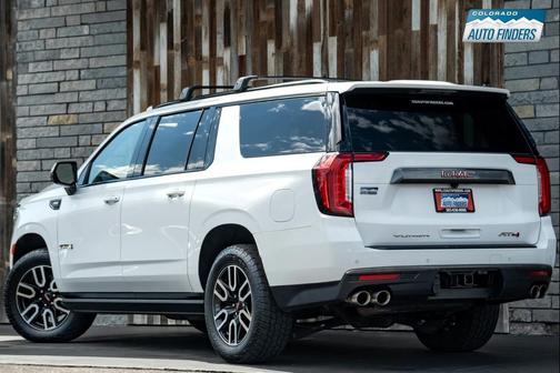 2022 GMC Yukon XL 4WD AT4