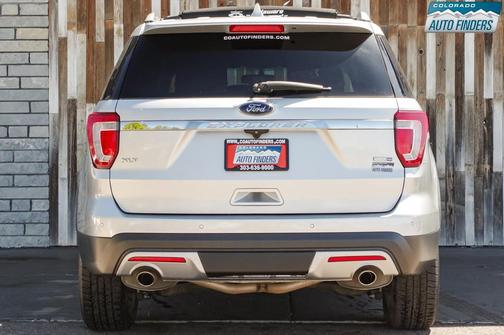 Ingot Silver Metallic 2016 Ford Explorer XLT
