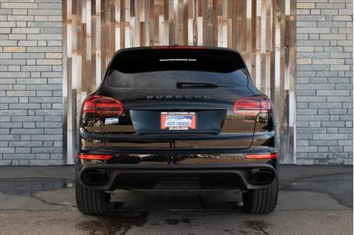 2017 Porsche Cayenne Base