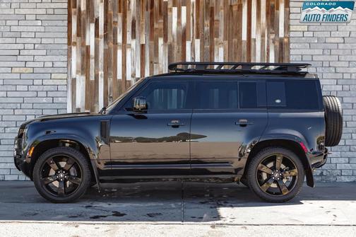 Santorini Black Metallic 2022 Land Rover Defender 110 X-Dynamic SE AWD