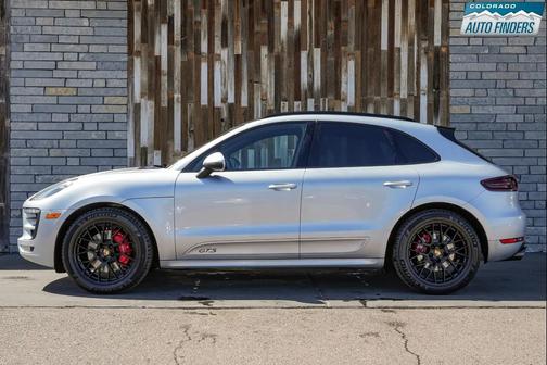 Rhodium Silver Metallic 2018 Porsche Macan Macan GTS