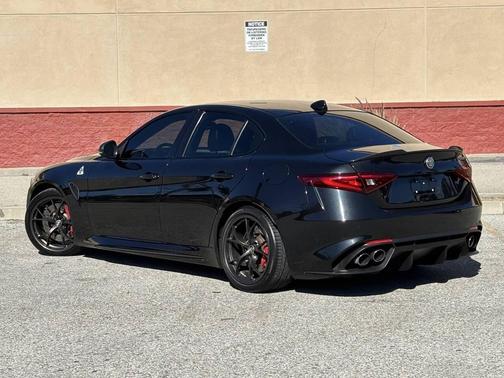 2020 Alfa Romeo Giulia Quadrifoglio