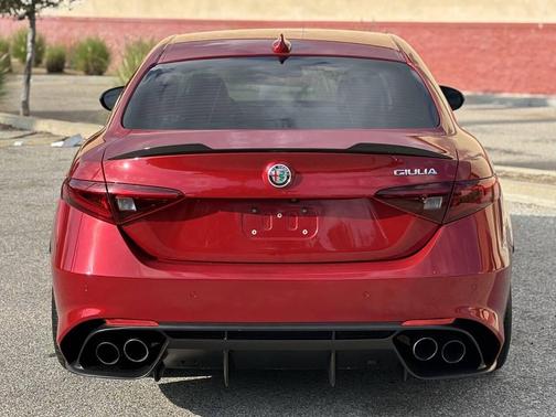 2019 Alfa Romeo Giulia Quadrifoglio
