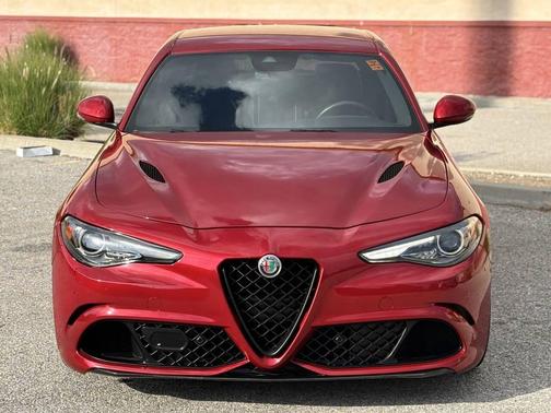 2019 Alfa Romeo Giulia Quadrifoglio