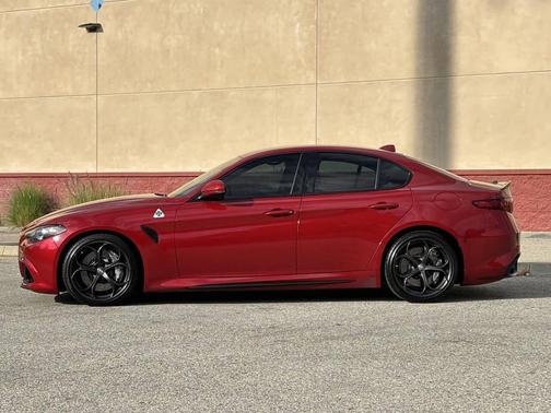 2019 Alfa Romeo Giulia Quadrifoglio