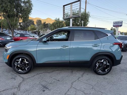 2025 Kia Seltos EX