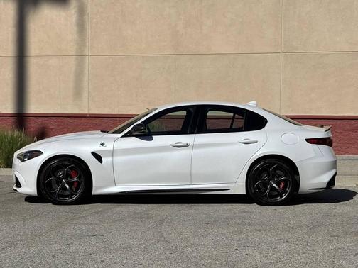 2018 Alfa Romeo Giulia Quadrifoglio
