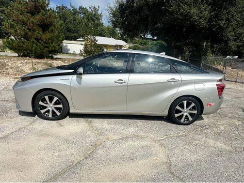 2017 Toyota Mirai Base