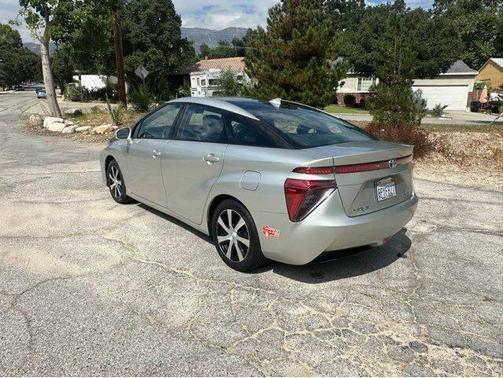 2017 Toyota Mirai Base