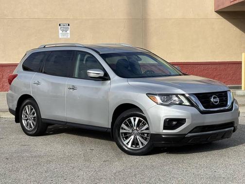 2017 Nissan Pathfinder S