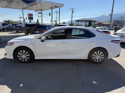 2020 Toyota Camry LE