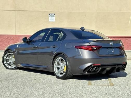 2017 Alfa Romeo Giulia Quadrifoglio