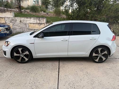 2017 Volkswagen Golf GTI 2.0T S 4-Door