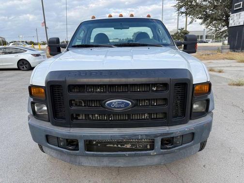 2009 Ford F-450 4X2 2dr Regular Cab 140.8 200.8 in. WB