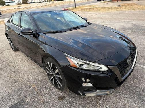 2021 Nissan Altima SR FWD