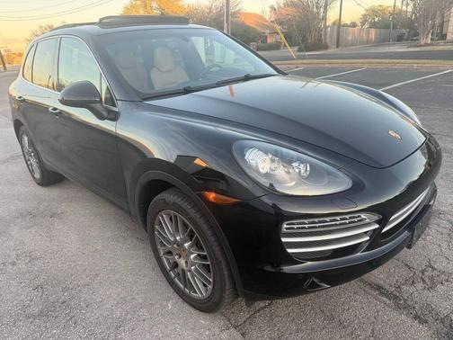 2014 Porsche Cayenne Platinum Edition