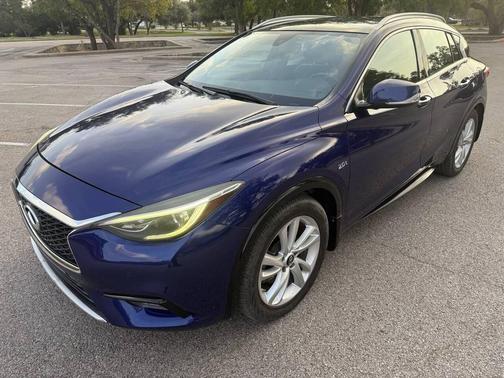 2018 INFINITI QX30 Premium